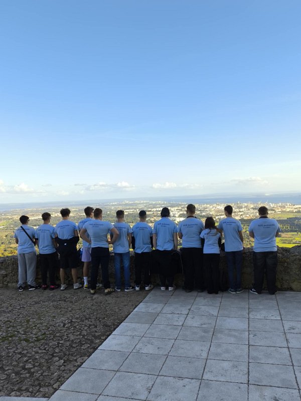 90852fca-d654-40ca-b361-7c54a2cff026